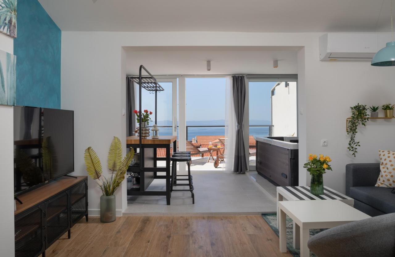 Apartments Left & Right With Jacuzzi, 4 Stars Makarska Exterior foto
